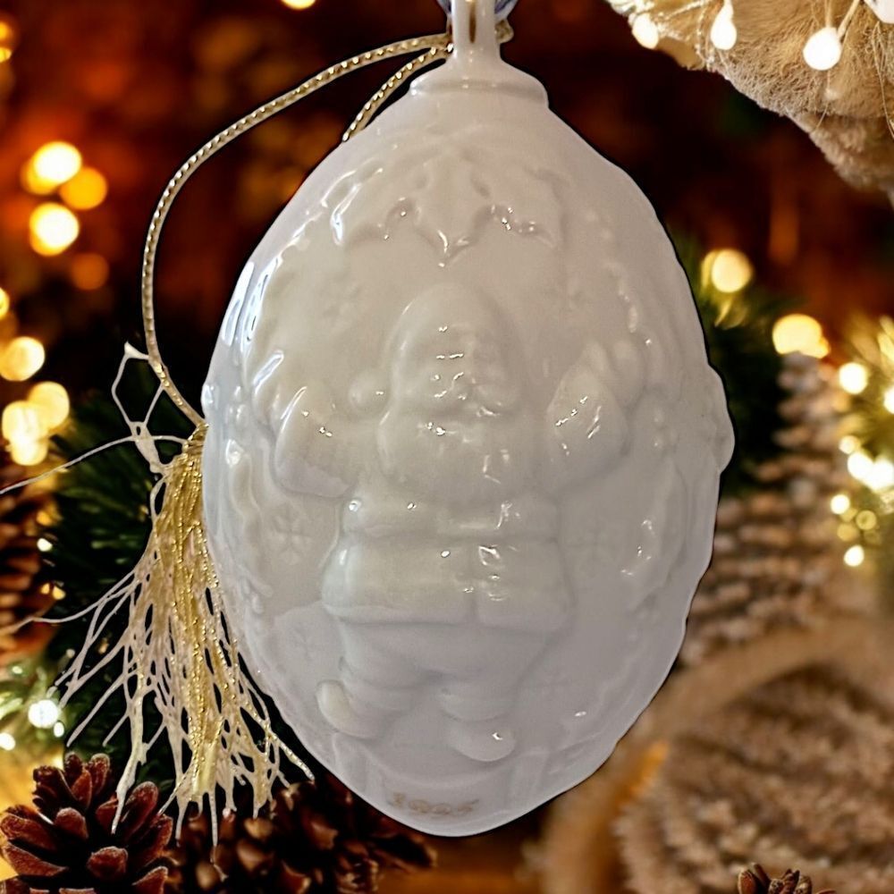 Lenox 1995 Ornament Annual Christmas Porcelain Egg‎ Shaped Santa Claus Vintage